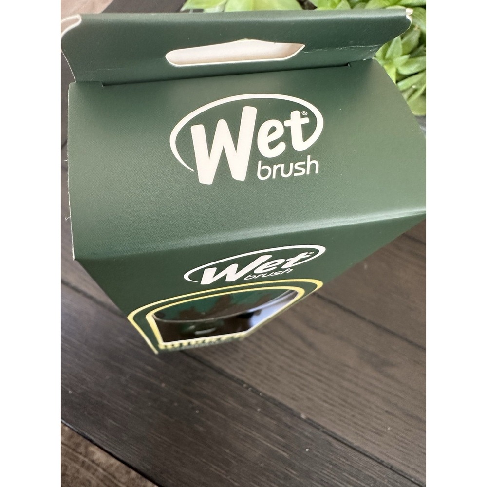 Wet Brush Wicked Emerald City Ozmopolitan Detangler Brush + satin scrunchie NIB - Picture 8 of 9